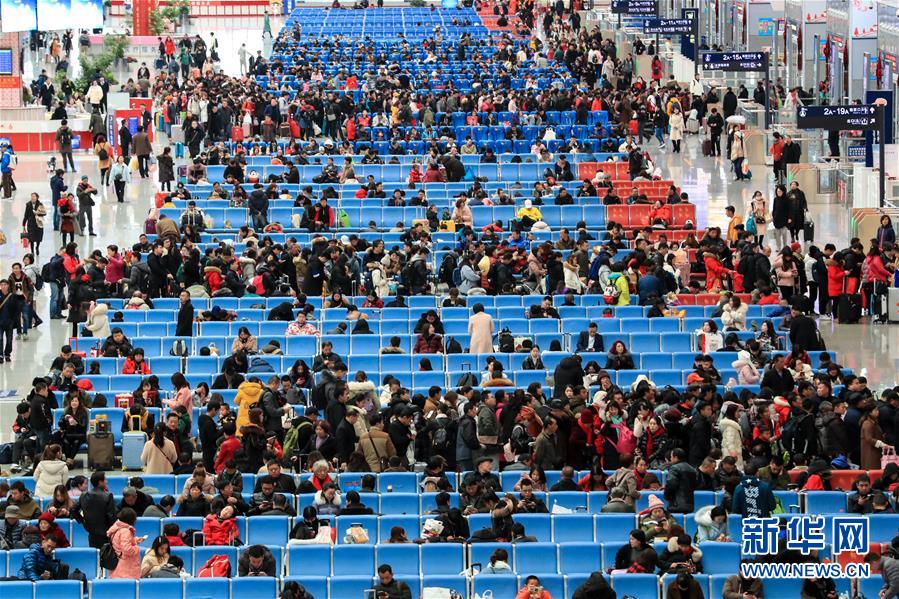 （关注春运）（4）多地迎来返程客流高峰
