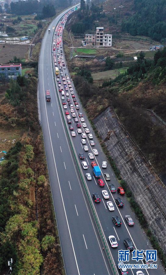 #（关注春运）（28）多地迎来返程客流高峰