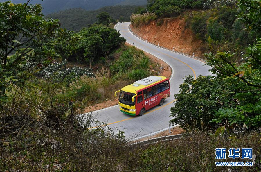 （社会）（2）福建福清：偏僻乡村开通公交车