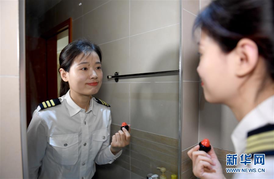 （图片故事）（8）逐梦蓝天的女子试飞员