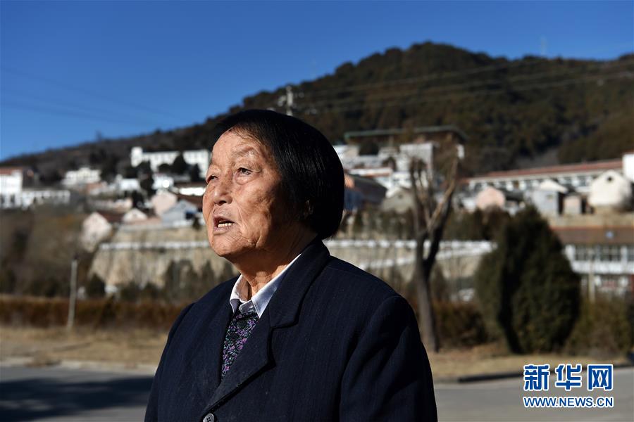 (新华全媒头条·两会特别报道·图文互动)(1)向着梦想的接力——“90岁”与“95后”代表的“对话”