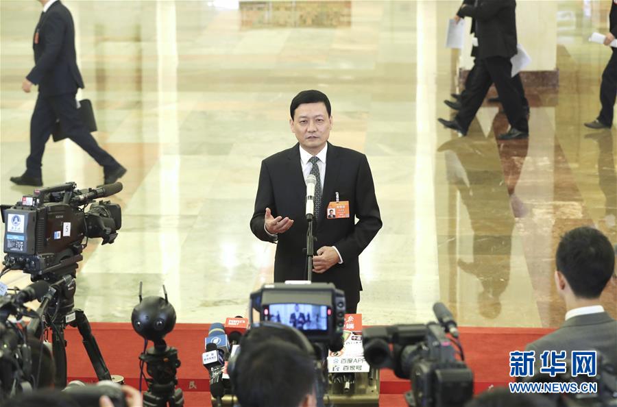 （两会&middot;面对面）（3）采访部长