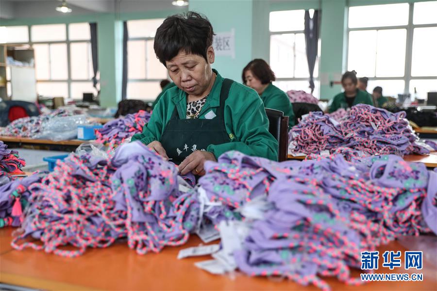 （新华全媒头条&middot;图文互动）（1）从千年古城到国际泳装之都&mdash;&mdash;看辽宁葫芦岛如何&ldquo;七彩转身&rdquo;