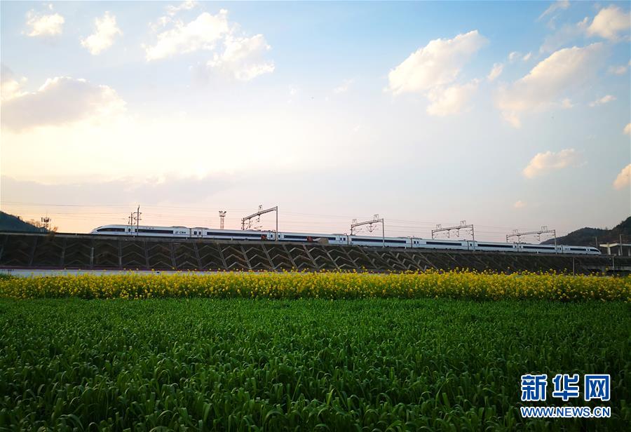 （春季美丽生态）（7）&ldquo;开往春天&rdquo;的列车