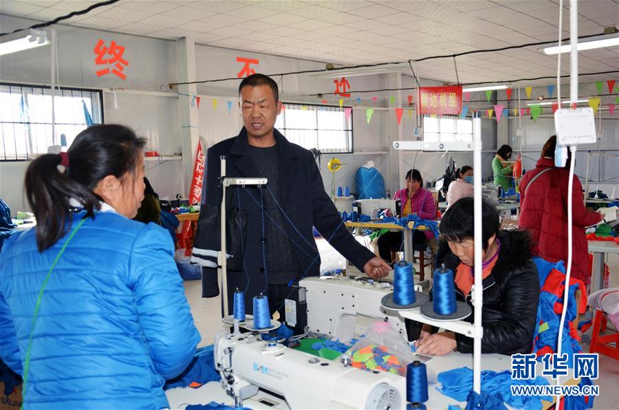 (中国网事·感动2019·图文互动)(2)“独臂支书”李健