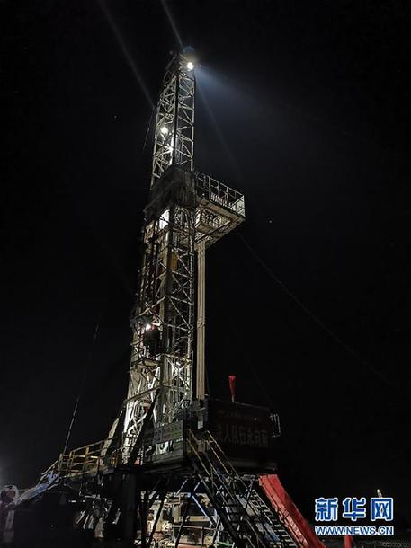 (走基层 听民声·图文互动)(3)“条件进步了,好作风没变”——记者夜守大庆油田1205钻井队