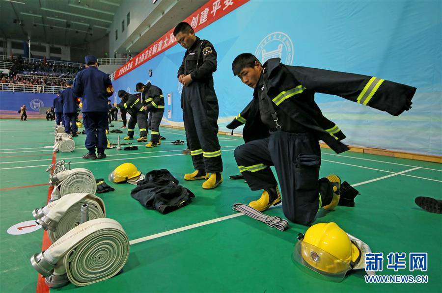 （社会）（2）北京：安全文化节进校园