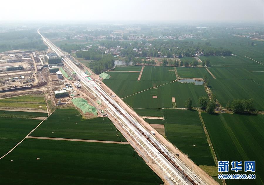 （经济）（2）郑阜铁路安徽段全线进入铺轨阶段
