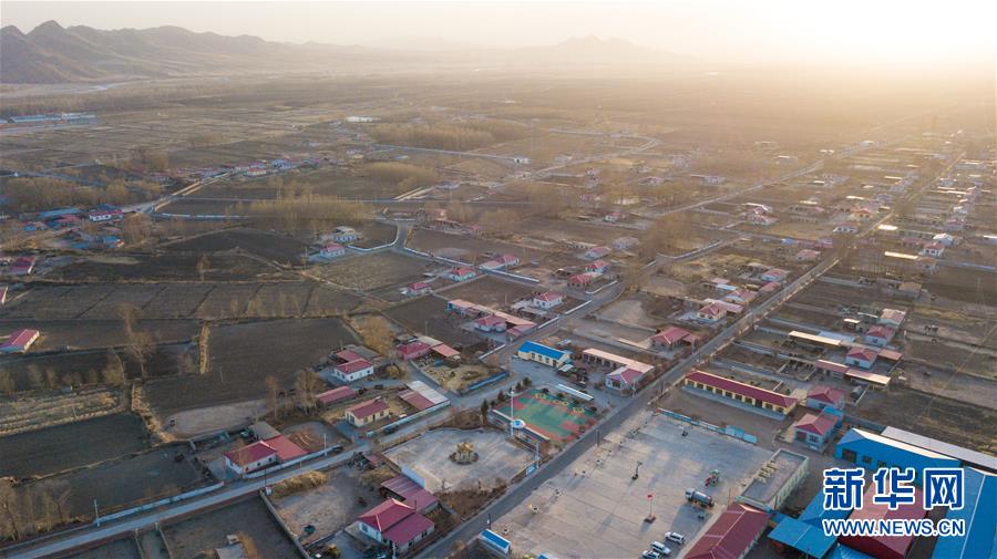 （壮丽70年&middot;奋斗新时代&middot;图文互动）（4）情同一家，守望相助，共奔小康&mdash;&mdash;内蒙古兴安盟巴彦敖包嘎查民族团结见闻