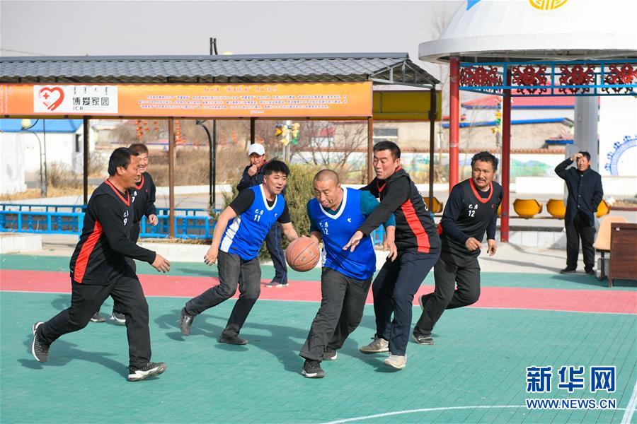 （壮丽70年&middot;奋斗新时代&middot;图文互动）（5）情同一家，守望相助，共奔小康&mdash;&mdash;内蒙古兴安盟巴彦敖包嘎查民族团结见闻