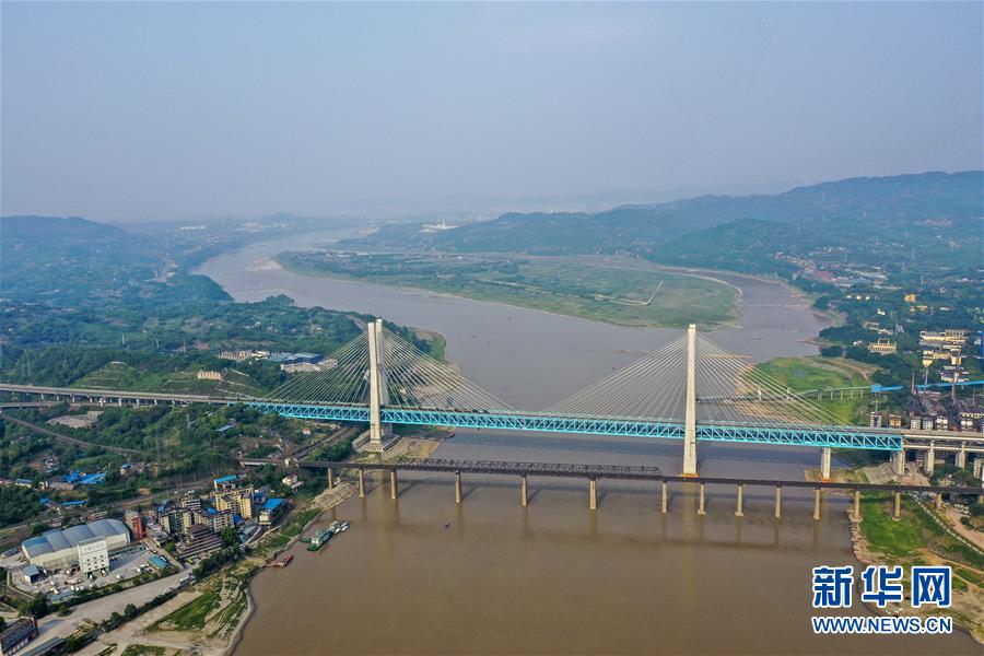 （图片故事）（1）重庆首座长江大桥“退役”