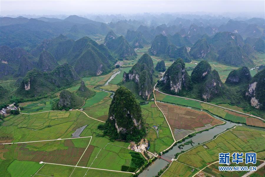 （空中瞰祖国）（25）春满大地