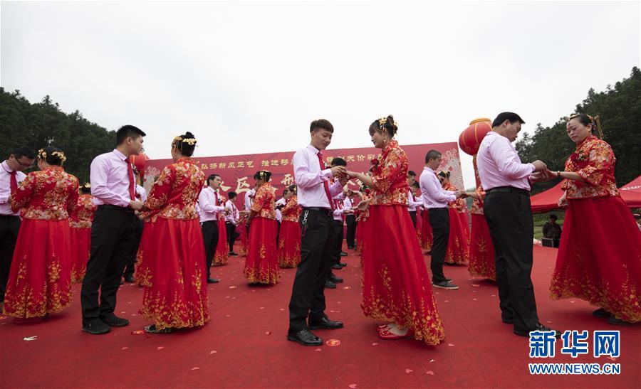 #（社会）（2）江西新余：乡村集体婚礼