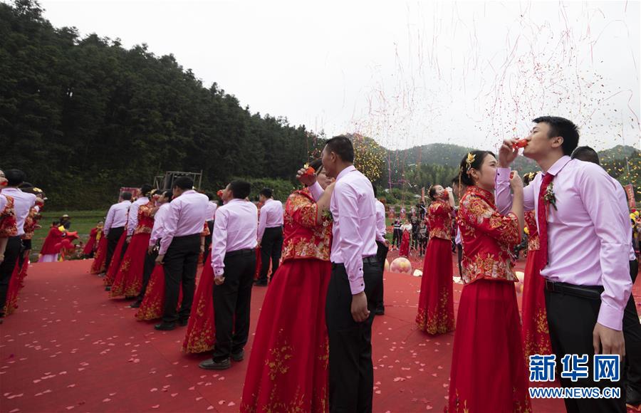 #（社会）（4）江西新余：乡村集体婚礼