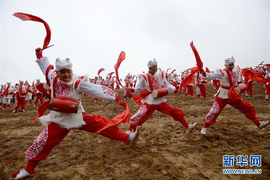 （新华全媒头条&middot;图文互动）（6）春晖沐浴宝塔山&mdash;&mdash;写在延安各县整体脱贫摘帽之际