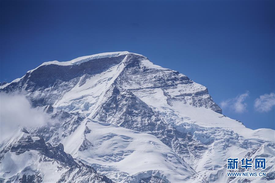 （美丽中国）（2）巍巍卓奥友峰