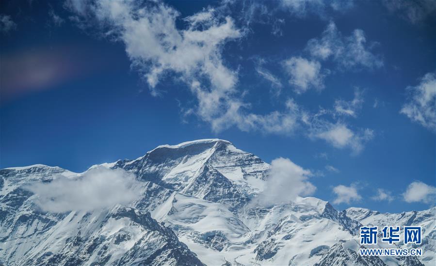 （美丽中国）（4）巍巍卓奥友峰