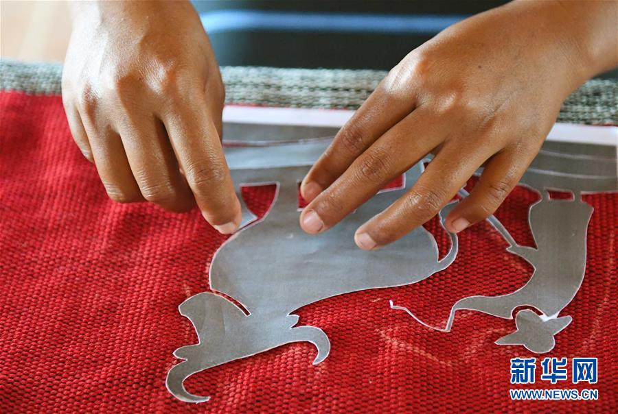 （社会）（3）云南西盟：创新民族纺织工艺助佤族村民增收