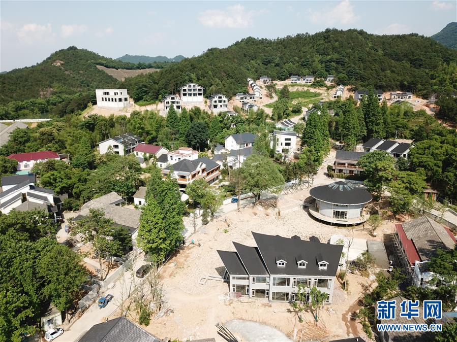 （图片故事）（11）浙江安吉：&ldquo;空心村&rdquo;变身&ldquo;民宿村&rdquo;