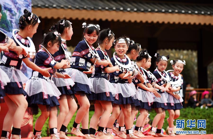 （壮丽70年&middot;奋斗新时代&middot;图文互动）（11）奋进的阿妹戚托&mdash;&mdash;贵州三宝彝族乡整乡搬迁见闻