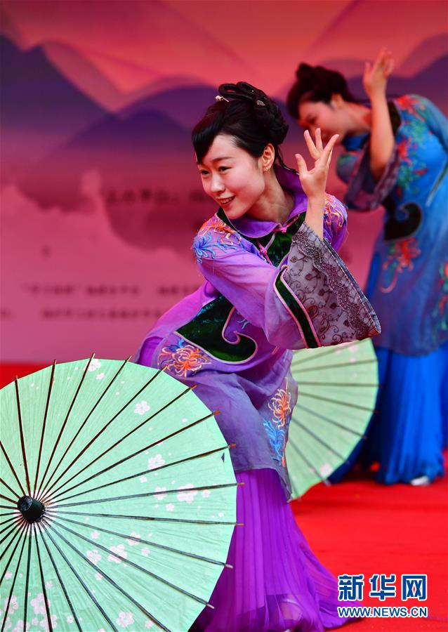 （文化）（1）非遗精品亮相福州三坊七巷