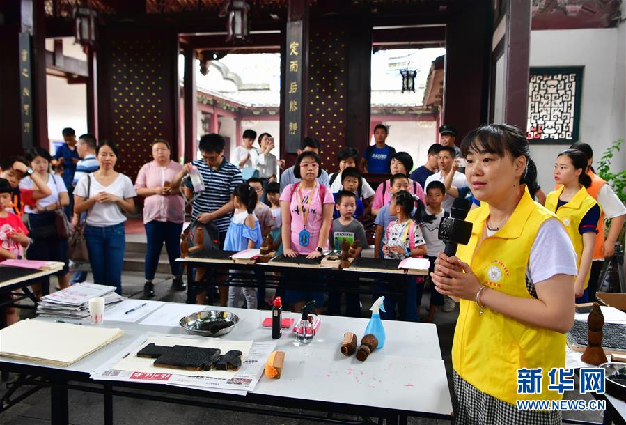 （文化）（2）非遗精品亮相福州三坊七巷