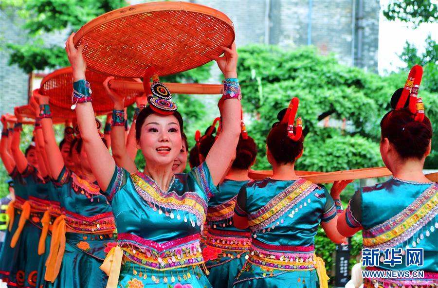 （文化）（4）非遗精品亮相福州三坊七巷