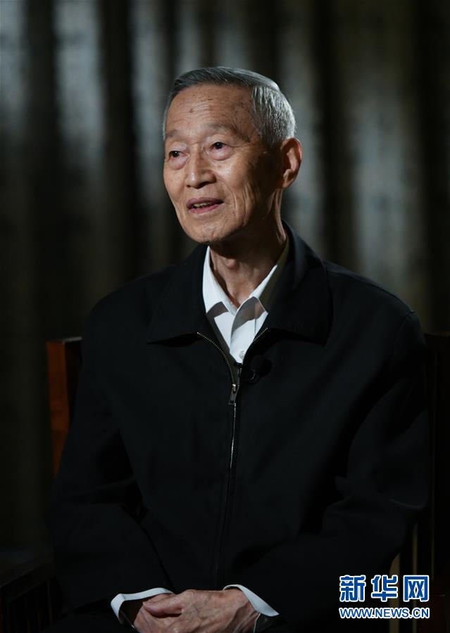 （新华全媒头条&middot;时代先锋&middot;图文互动）（1）传奇的英雄 无悔的忠诚&mdash;&mdash;记刑侦痕迹检验专家崔道植