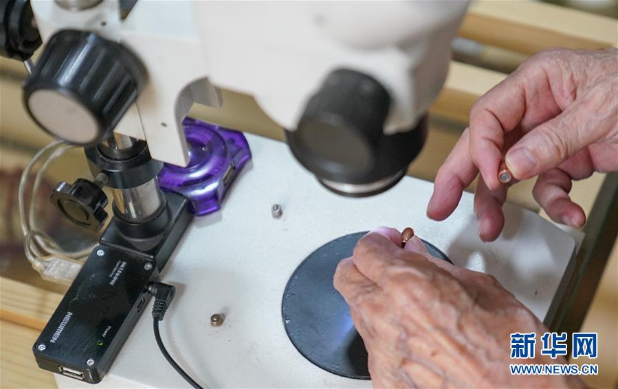 （新华全媒头条&middot;时代先锋&middot;图文互动）（7）传奇的英雄 无悔的忠诚&mdash;&mdash;记刑侦痕迹检验专家崔道植