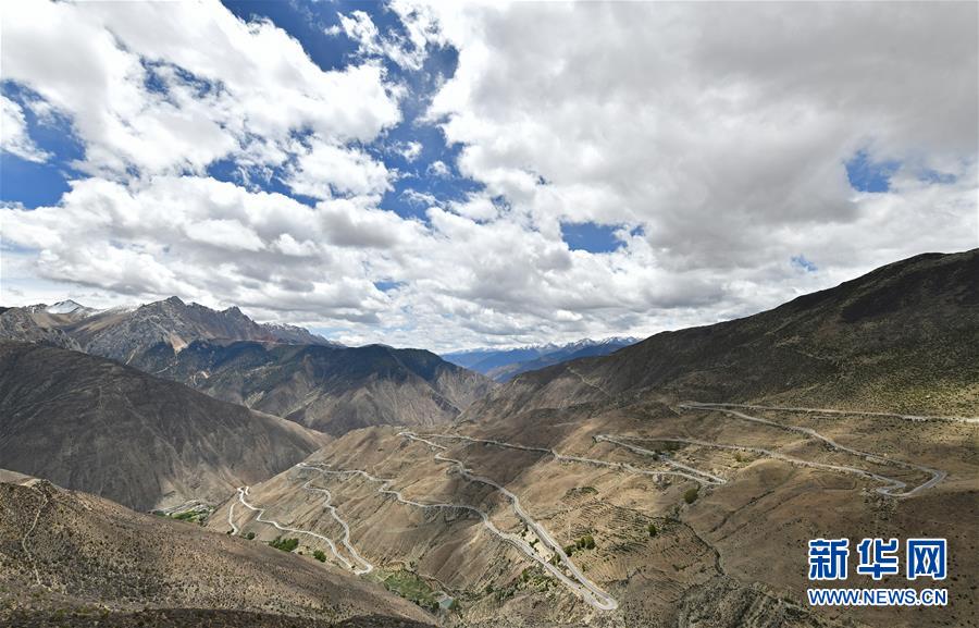 （壯麗70年·奮鬥新時代·圖文互動）（7）駛向幸福的“天路”——川藏公路藏區變遷