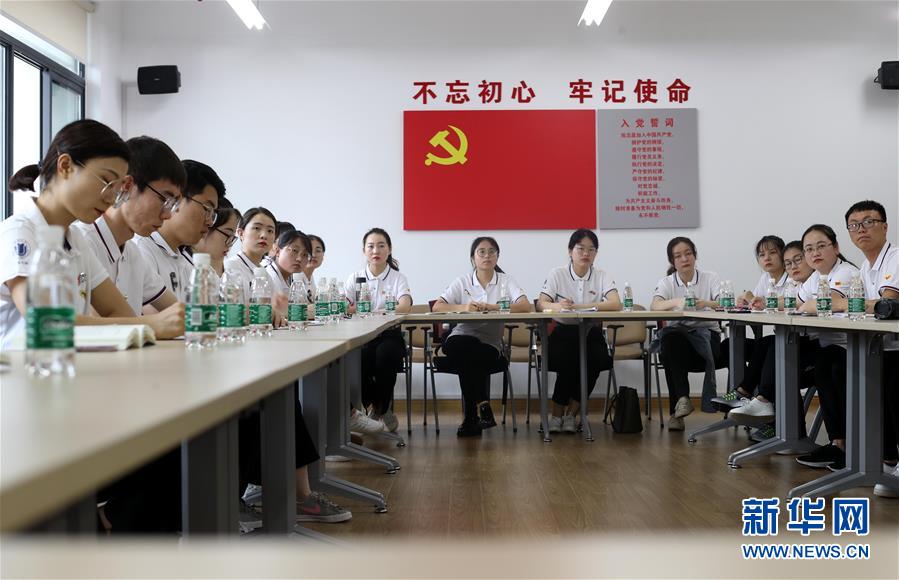 （图片故事）（12）我在“党的诞生地”当讲解员