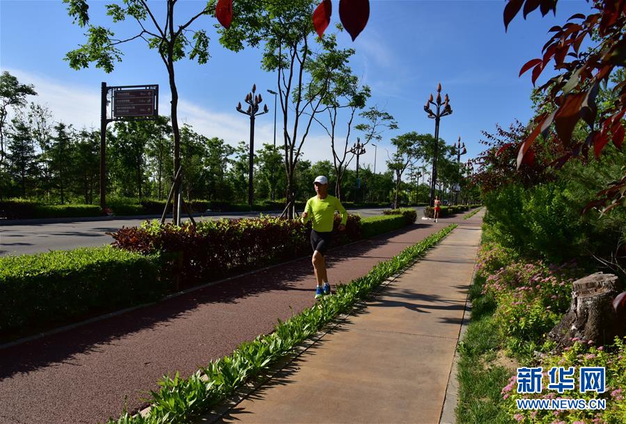 (在习近平新时代中国特色社会主义思想指引下——新时代新作为新篇章·图文互动)(3)在这里,遇见“诗和远方”——长白山下“第一镇”的全域旅游实践