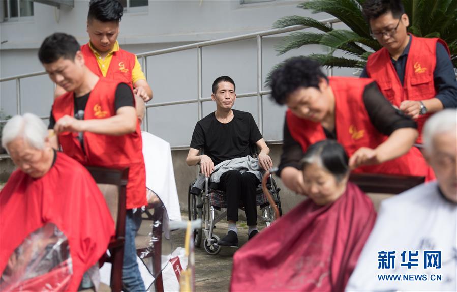 （镜观中国&middot;新华社国内新闻照片一周精选）（4）好人不&ldquo;消失&rdquo;