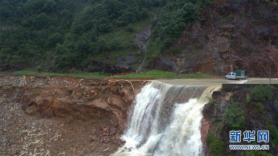（镜观中国&middot;新华社国内新闻照片一周精选）（17）福建武夷山遭受暴雨袭击