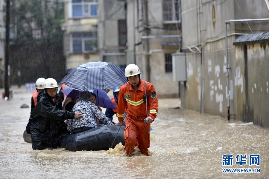 （镜观中国&middot;新华社国内新闻照片一周精选）（18）福建：强降雨持续 多地受影响