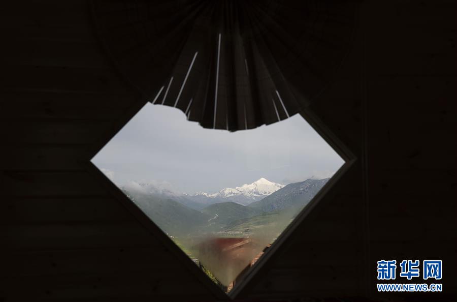 （镜观中国&middot;新华社国内新闻照片一周精选）（19）醉美阿尼玛卿