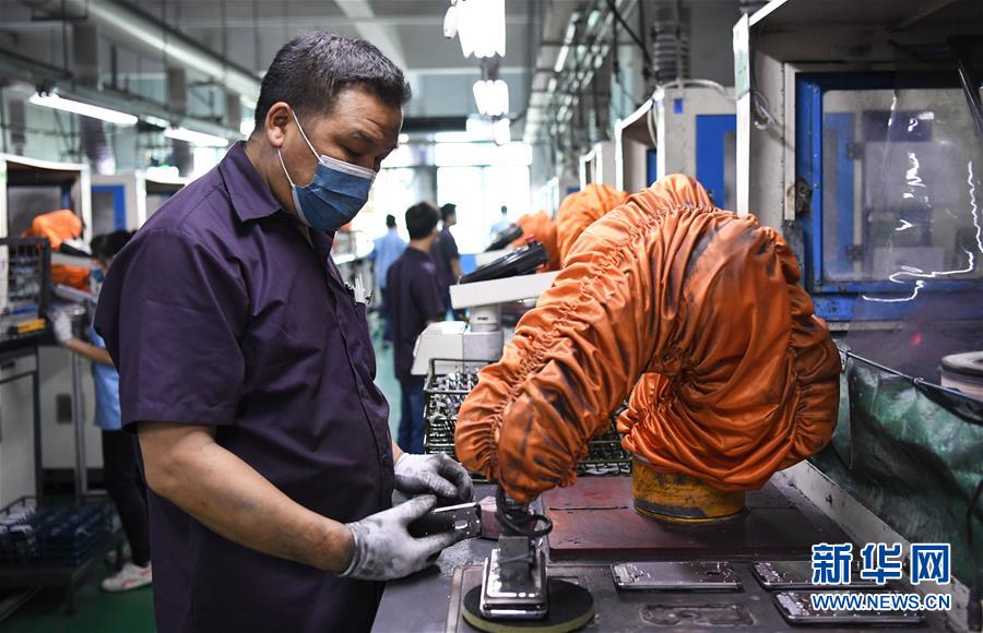 (新华全媒头条·图文互动)(1)小镇大未来:东莞长安镇的制造业变迁
