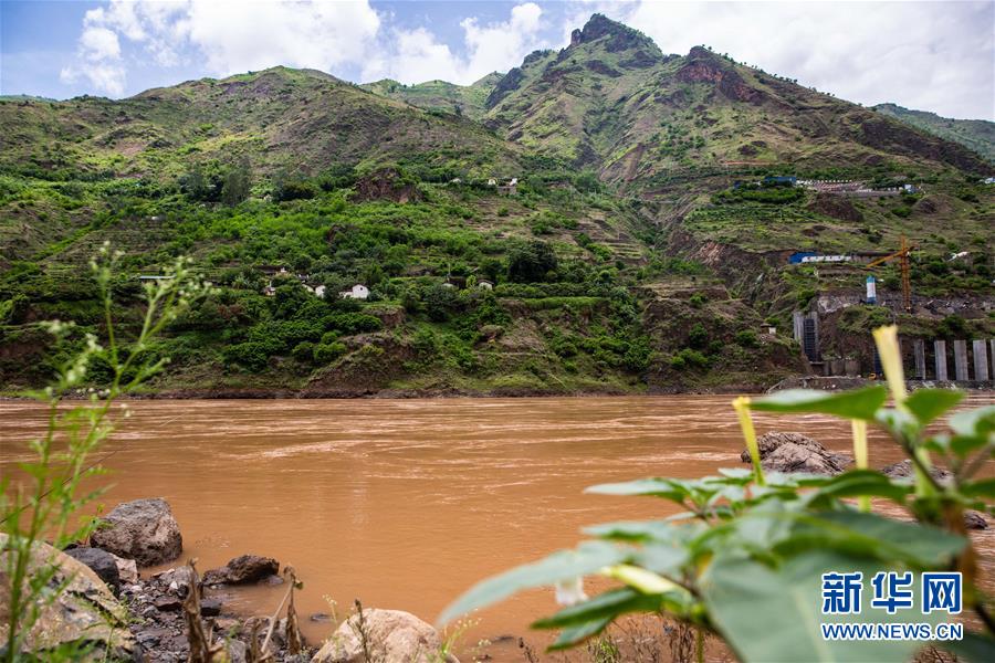 （壮丽70年·奋斗新时代——记者再走长征路·图文互动）（9）七天七夜，惊心动魄——皎平渡口永不消失的红色记忆