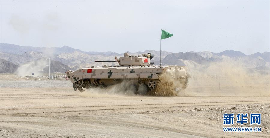 （图文互动）（2）“国际军事比赛-2019”：中国参赛队刷新“苏沃洛夫突击”步战车组单车赛纪录