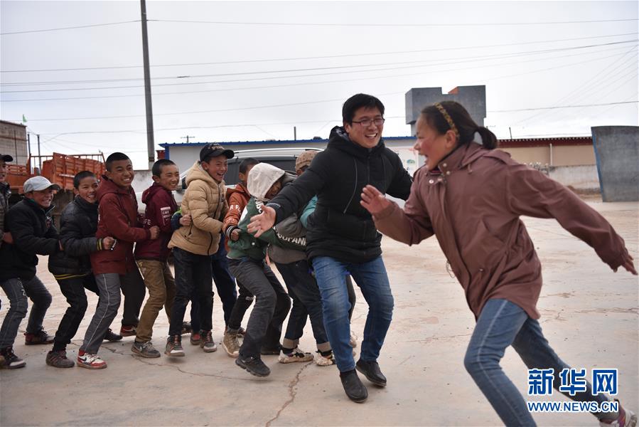 （不忘初心、牢记使命&middot;图文互动）（7）青春之花绽放五千米云端&mdash;&mdash;记扎根海拔最高县小学教师夫妻杜安东、曹晓花