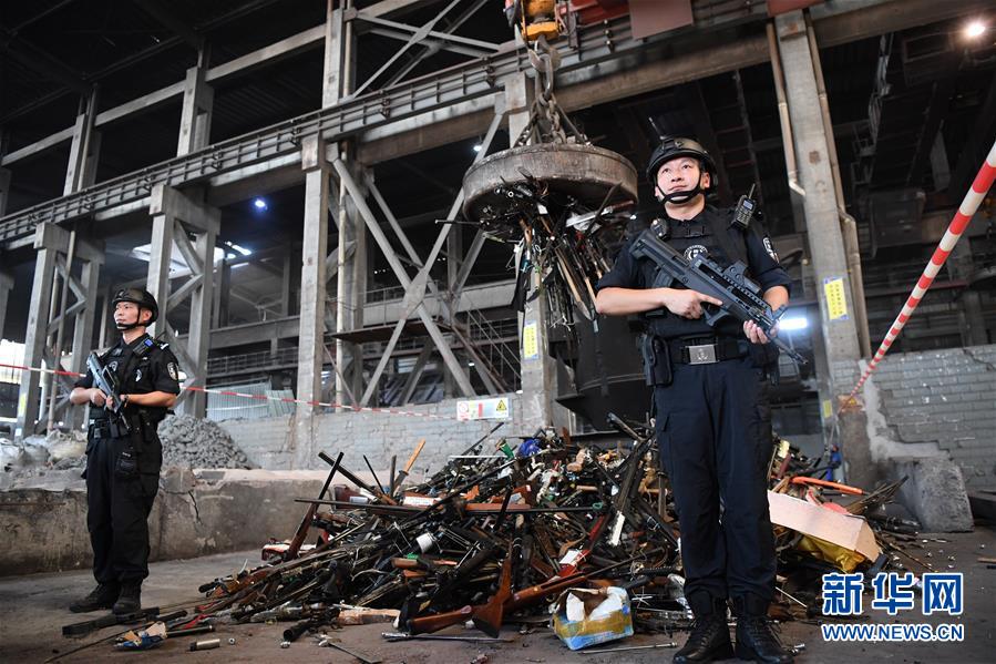 (法治)(4)全国154个城市开展集中销毁非法枪爆物品活动