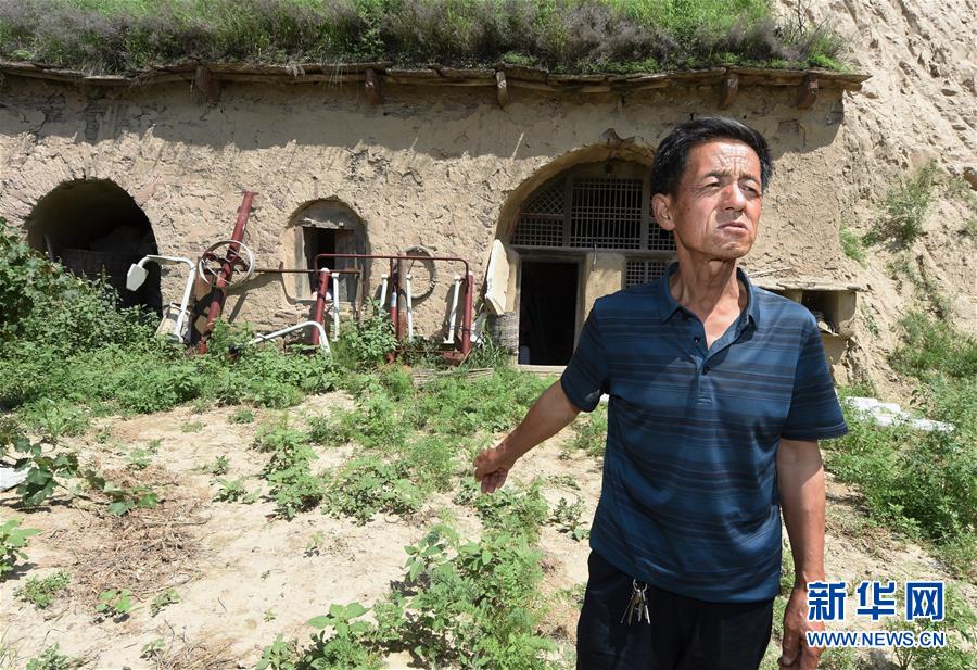 （新华全媒头条·壮丽70年·奋斗新时代——记者再走长征路·图文互动）（2）红星，从这里照耀中国——陕北见证中国革命的历史转折