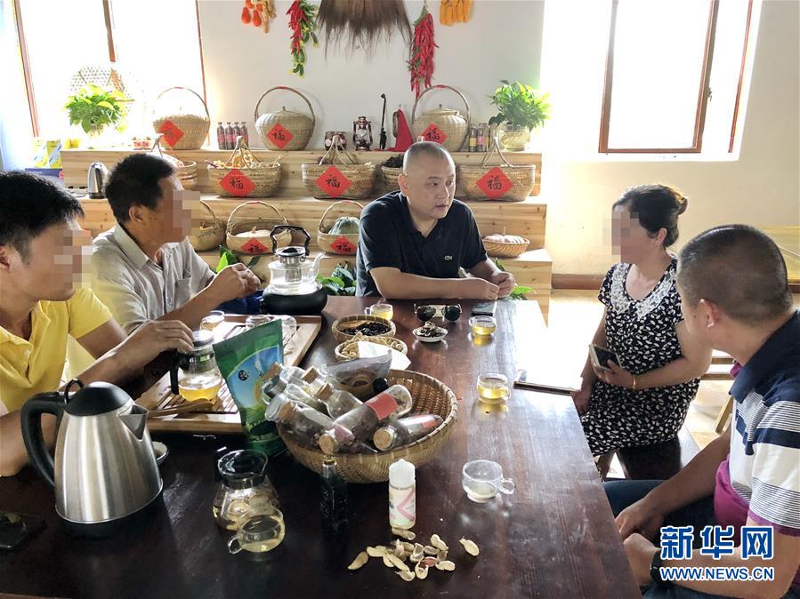 （新华全媒头条·图文互动）（4）山不争高自成峰——追记“全国公安系统一级英雄模范”杨春