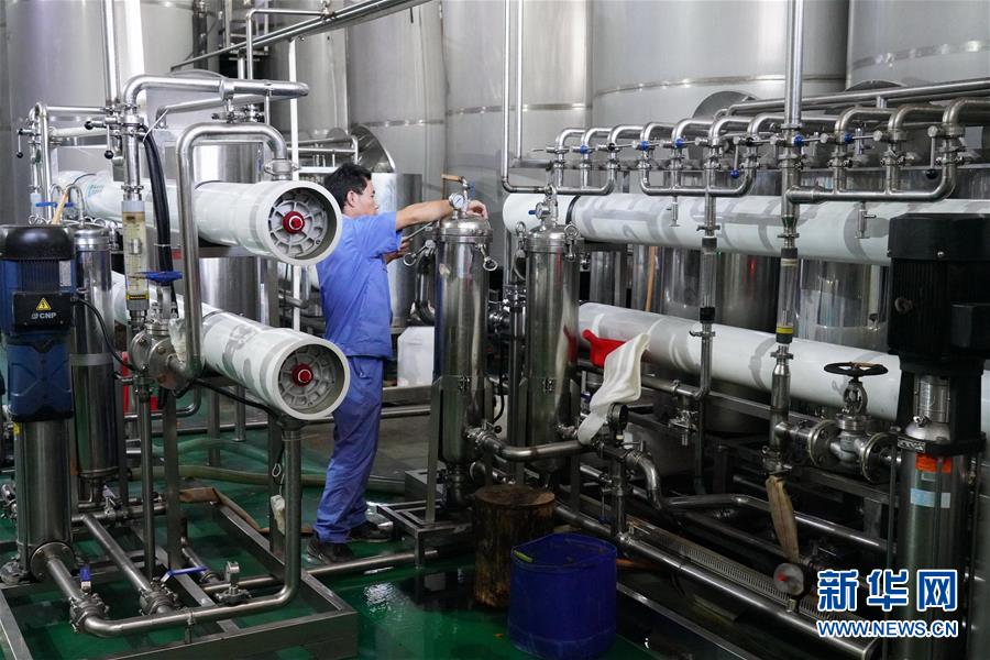 (在习近平新时代中国特色社会主义思想指引下——新时代新作为新篇章·总书记关心的百姓身边事·图文互动)(1)大污染变身“大宝藏”:治理畜禽粪污,他们这样干!