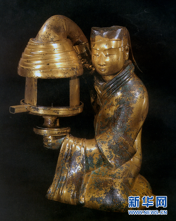 （新华调查·新中国考古重大发现·图文互动）（4）满城汉墓：点一盏长信宫灯，看不尽金缕玉衣