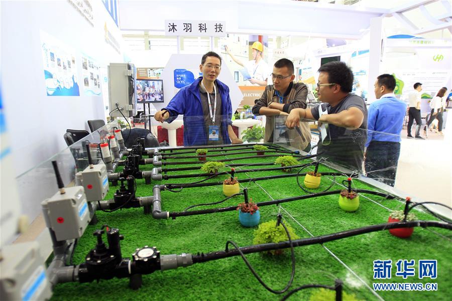 (新华全媒头条·图文互动)(12)舟舶继路辟新天 商使交属焕新颜——写在第四届中阿博览会开幕之际