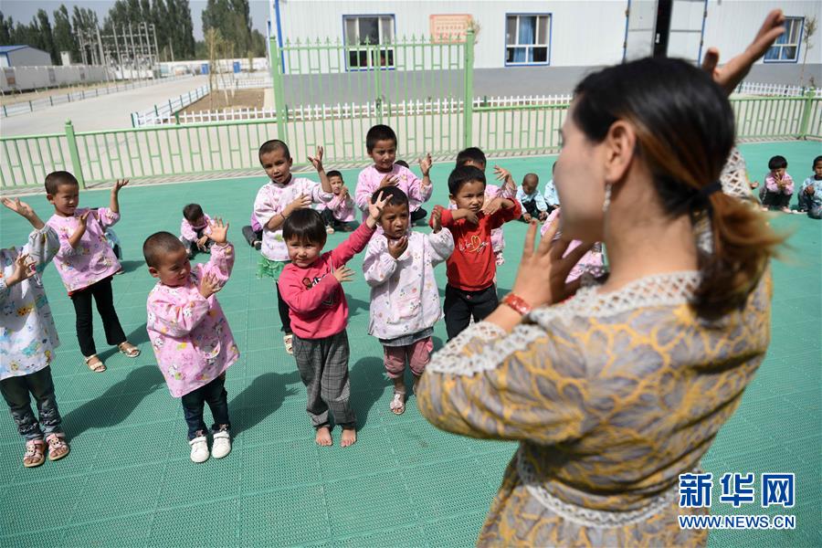 (决战决胜脱贫攻坚·图文互动)(6)“她力量”托起南疆脱贫攻坚“新引擎”