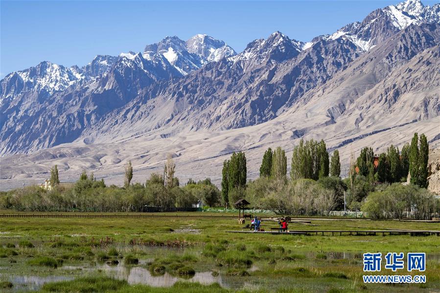 （决战决胜脱贫攻坚&middot;图文互动）（5）&ldquo;云端上的县城&rdquo;脱贫记