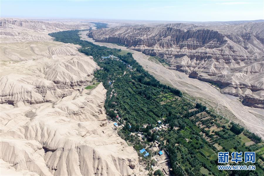 (决战决胜脱贫攻坚·图文互动)(4)抛在旧乡的“火墙”——新疆易地扶贫搬迁安置点见闻