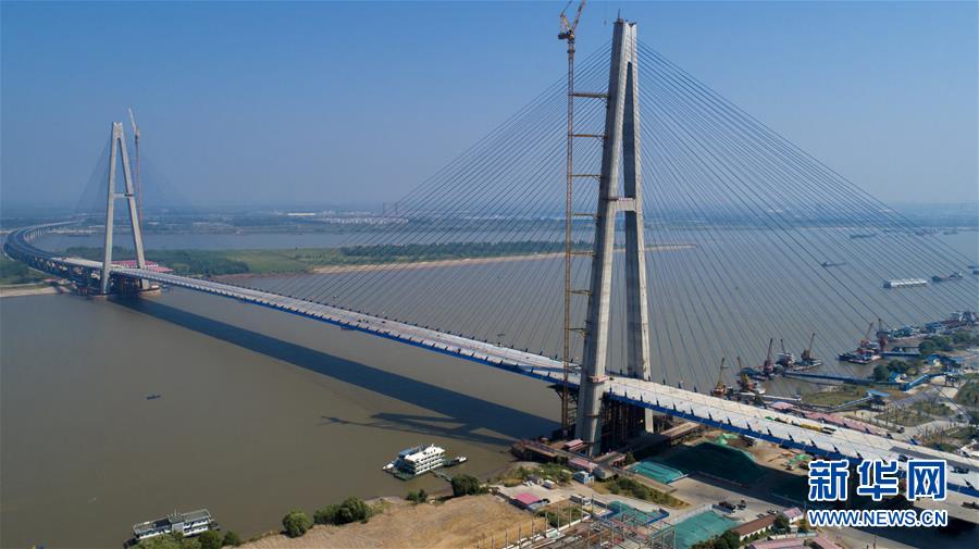 （經濟）（4）“最寬長江大橋”主體工程基本完工